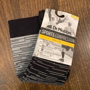 NWT Dr. Motion Sports compression knee high socks size 3 unisex black gray